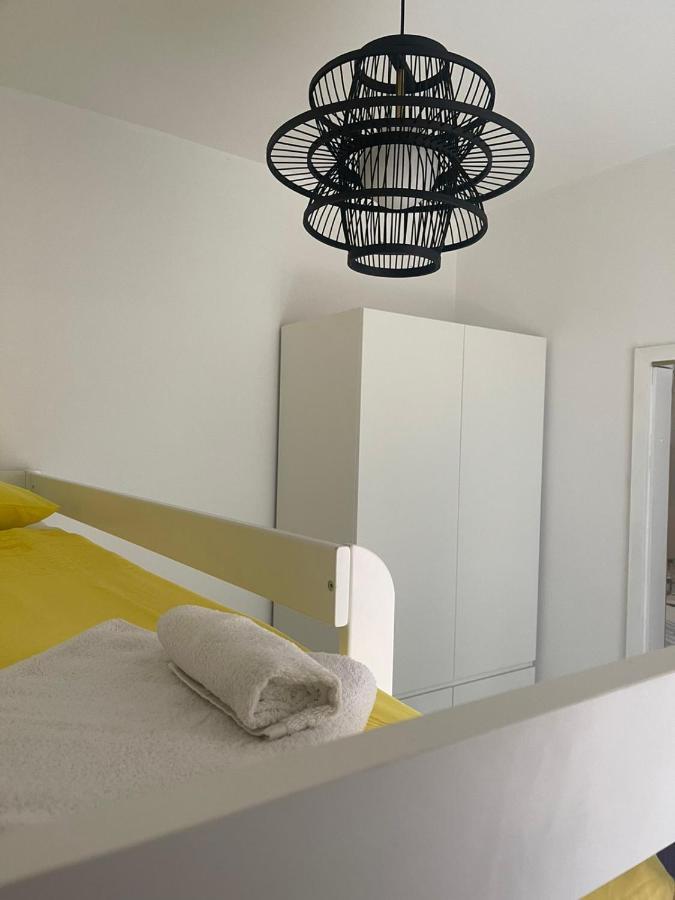 Apartments Lovro Lovran Bagian luar foto
